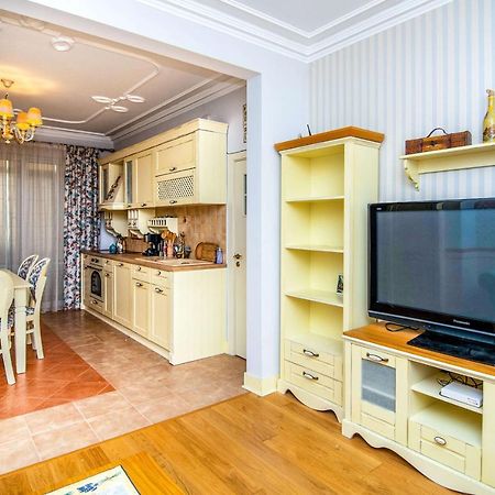 Central Shabby Chic Flat Close To Paid Parking Apartment Varna ภายนอก รูปภาพ