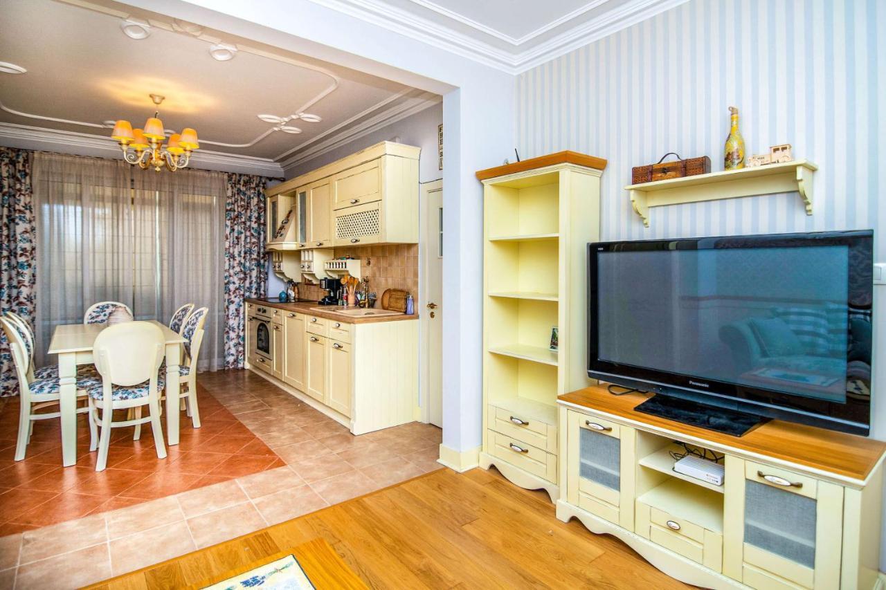 Central Shabby Chic Flat Close To Paid Parking Apartment Varna ภายนอก รูปภาพ